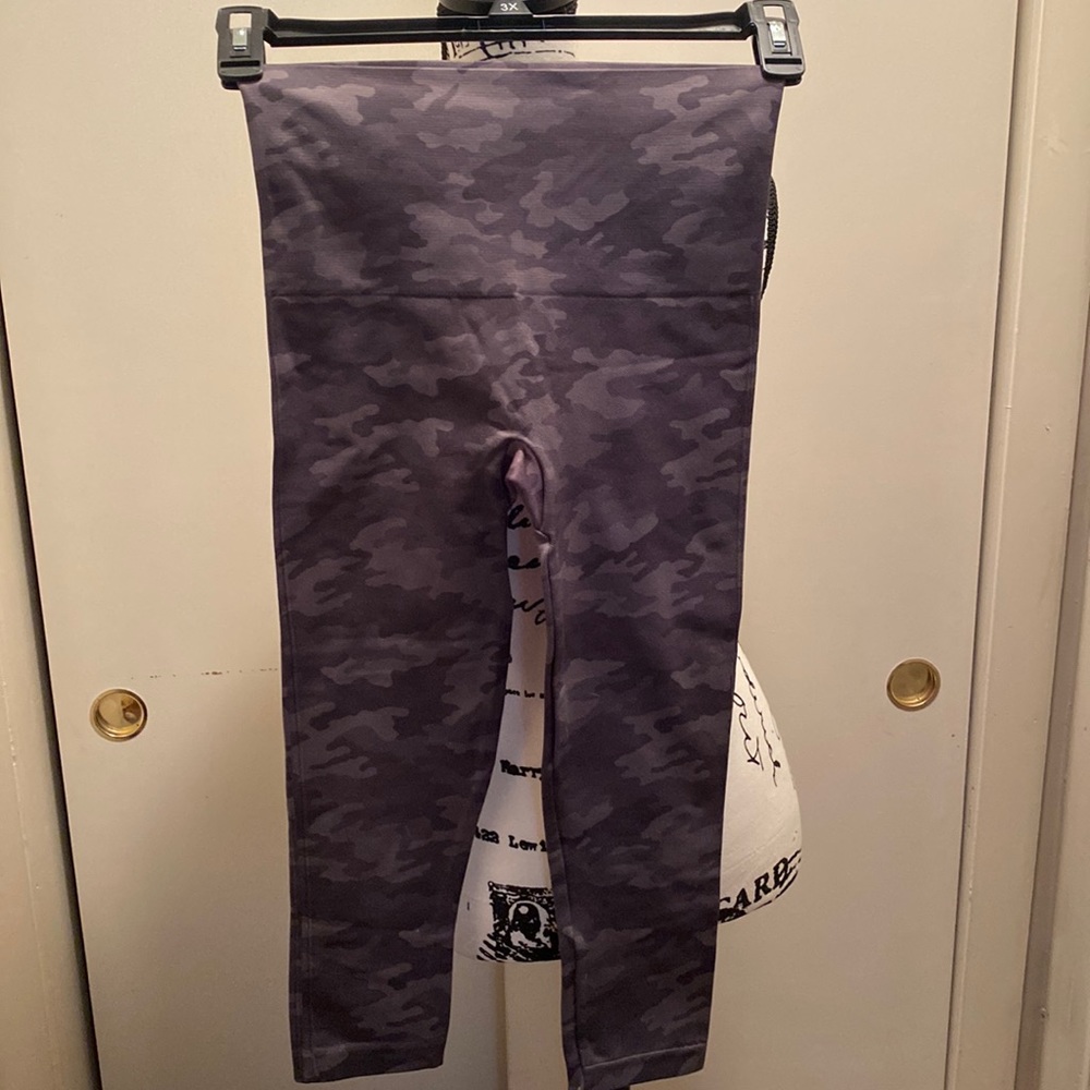 Spanx size large camo leggings